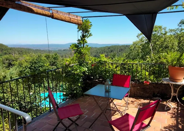Bed and Breakfast Le Relais Des Bouziges 3*