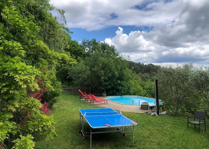 Le Relais Des Bouziges Bed and Breakfast